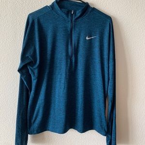 NIKE WOMENS ELEMENT 1/2 ZIP RUNNING TOP